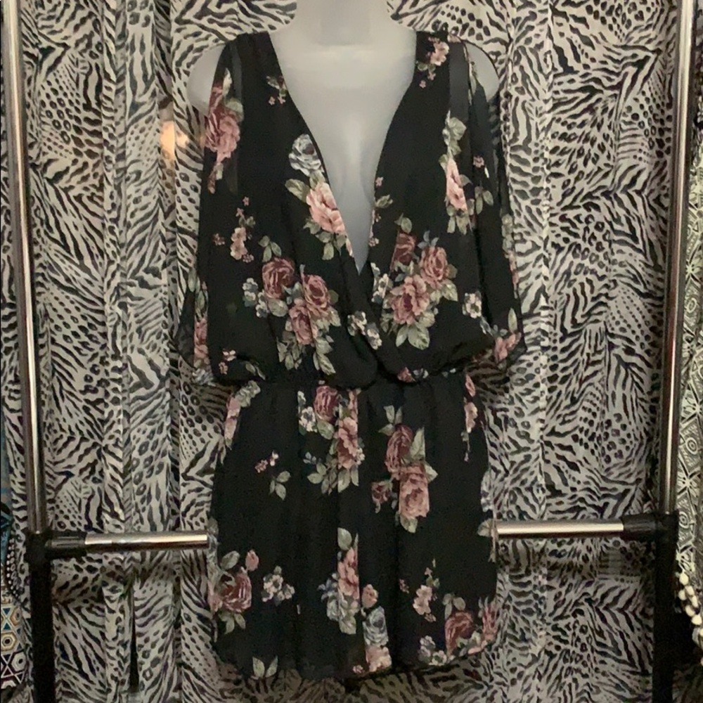 Rue 21 Black Floral Print Romper